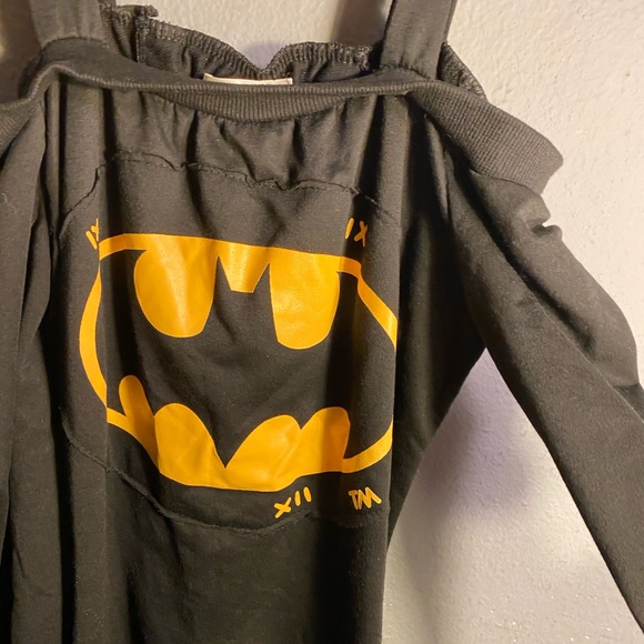 O RIYA XUAN BATMAN BACK LACE LONG SLEEVE - Picture 8 of 8